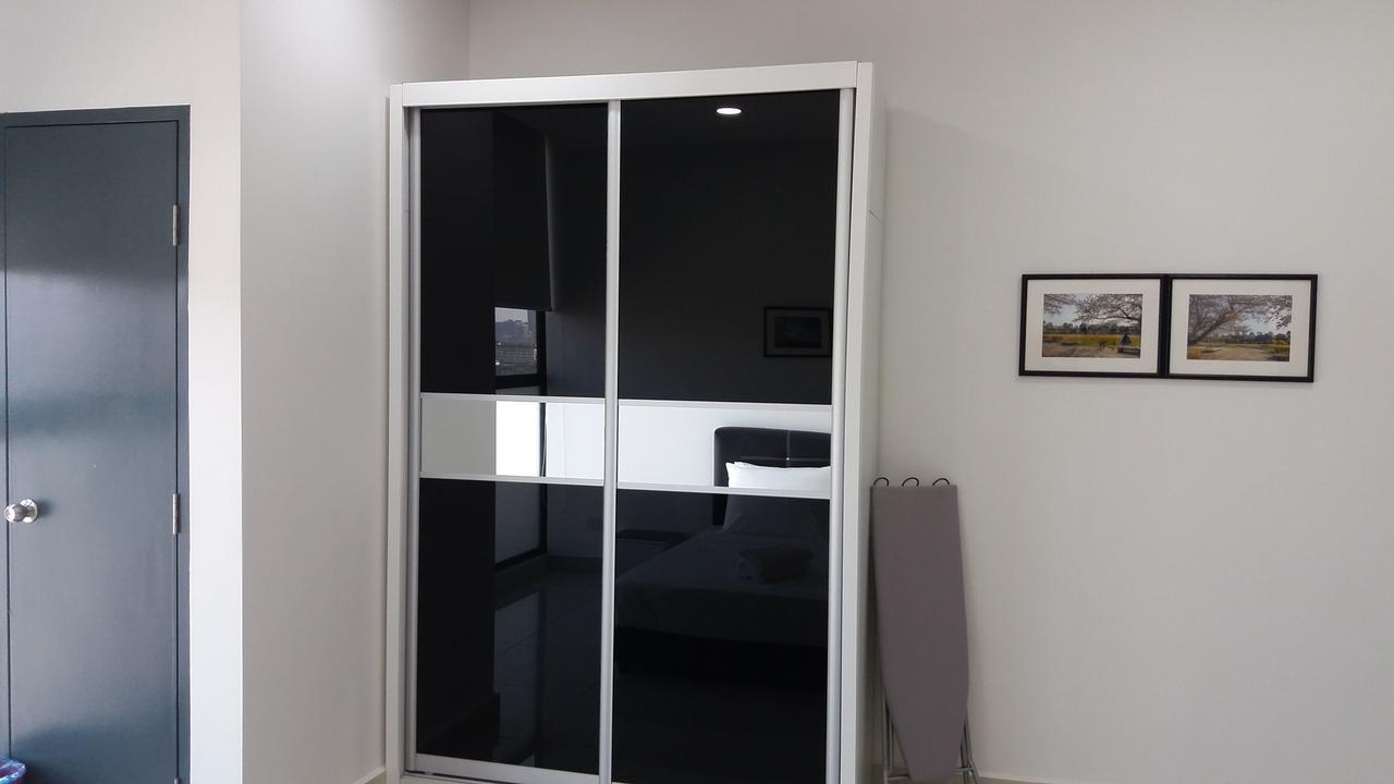 A Suites - Atria Sofo Suites Петалинг Джая Екстериор снимка